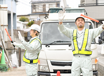業務中の従業員のイメージ